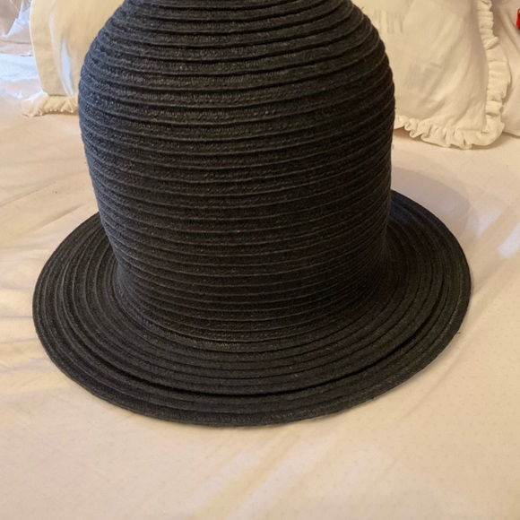 Esenshel Big Bowler Hat in Black Hemp - Picture 4 of 13